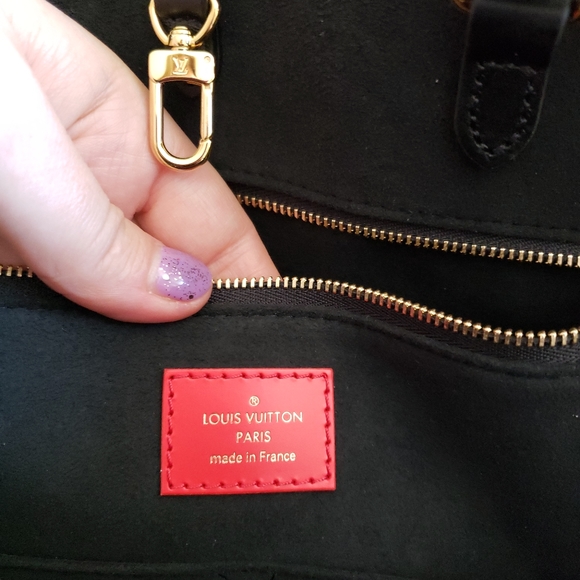 LOUIS VUITTON Crafty Onthego Giant Flower Monogram Ivory Black Bag - Picture 10 of 12